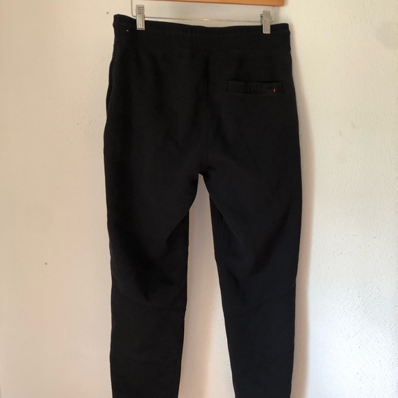 Jordans Black Fleece Sweatpants Size Medium - Picture 4 of 9